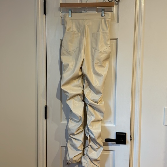 Never worn, nwot faux white leather rouged pants size small - Picture 6 of 8